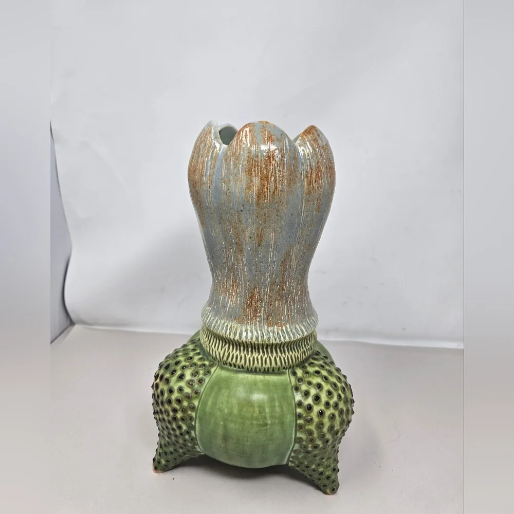 Unique One Of A Kind Ceramic Vase Tulip Shape Top 3D Polka Dots Of Green 3 Legs
